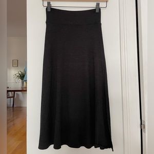 aritzia high waisted skirt